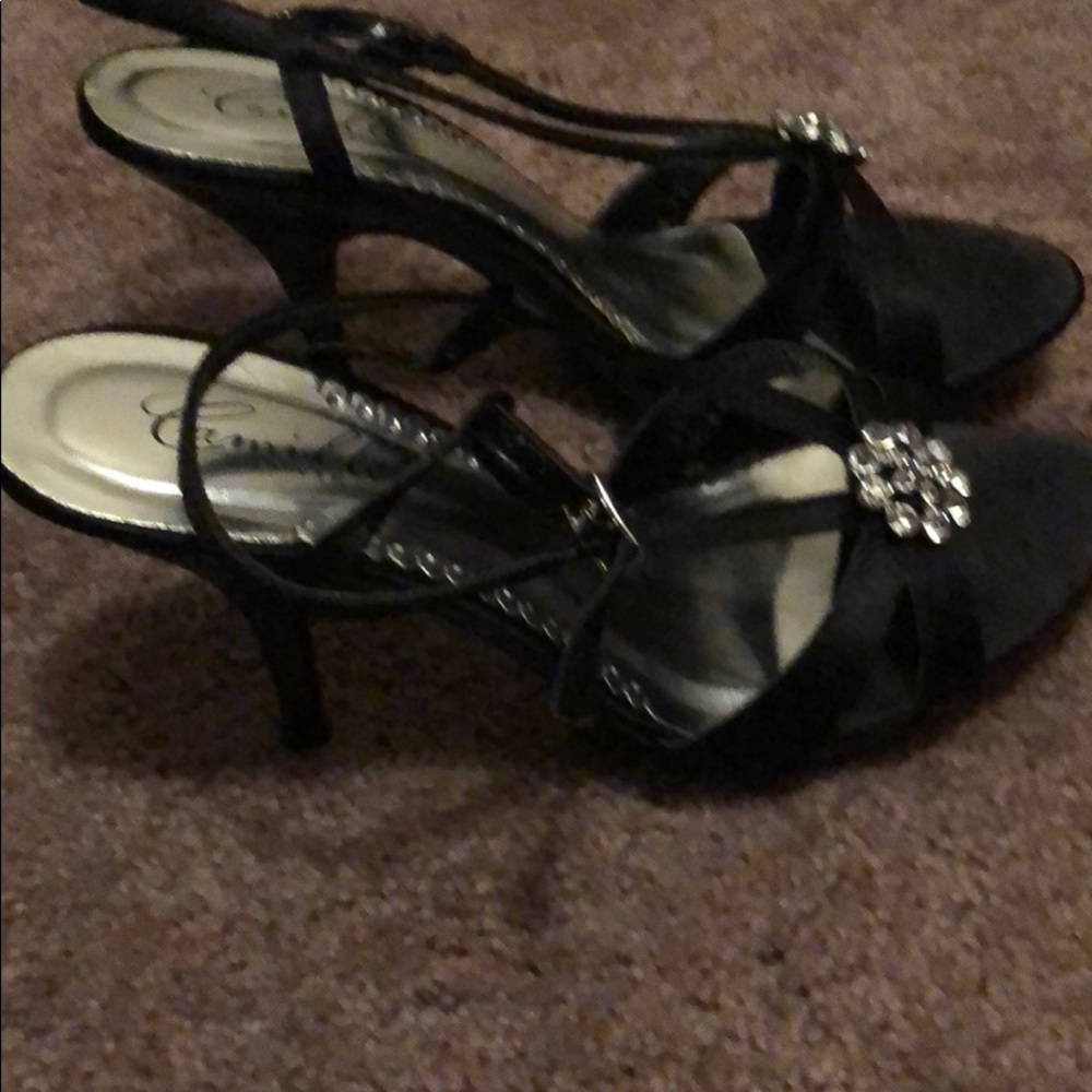 Dress shoes - Picture 2 of 3